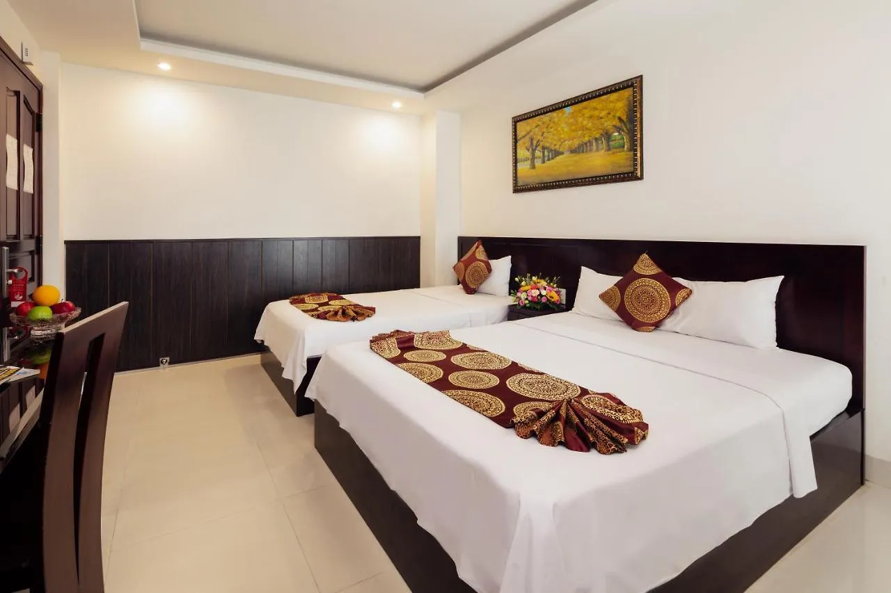 Azura Hotel Nha Trang 3*,